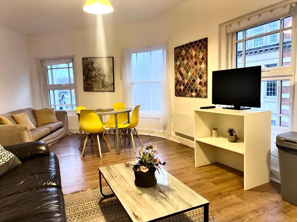 Yeovil Apartments Extérieur photo