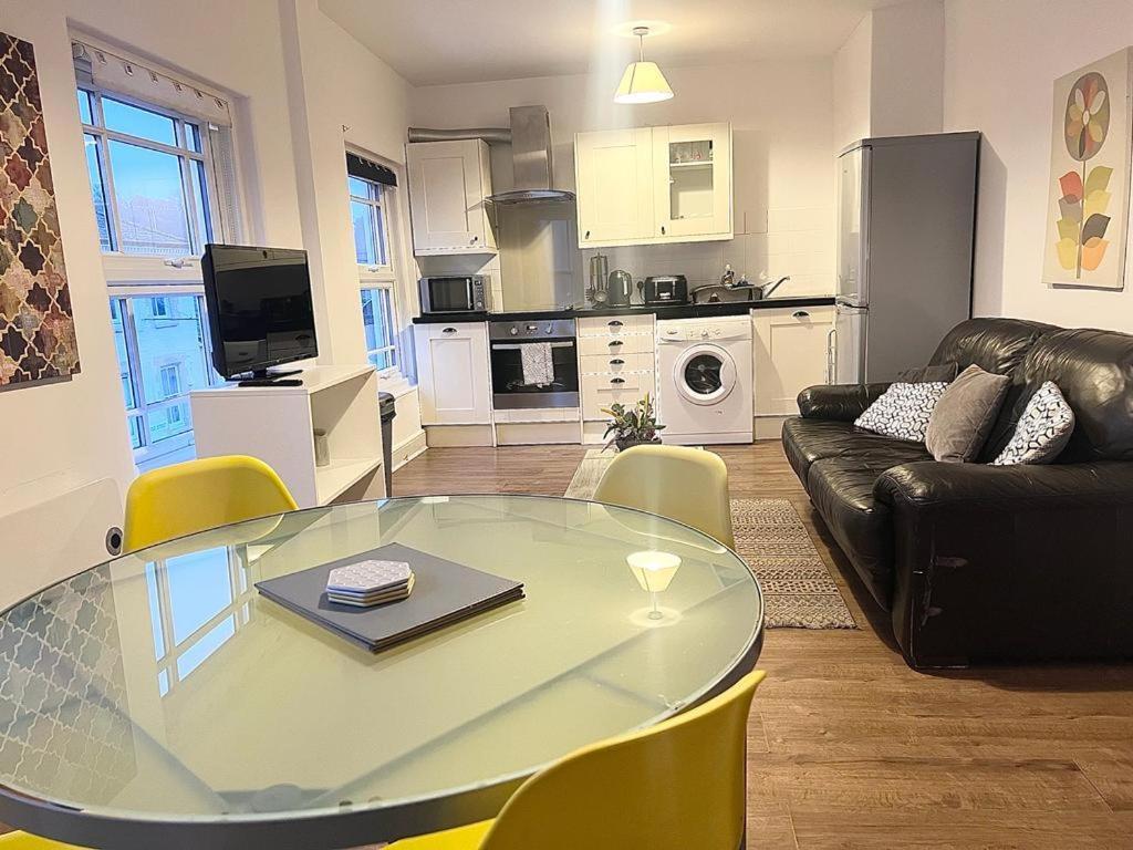 Yeovil Apartments Extérieur photo